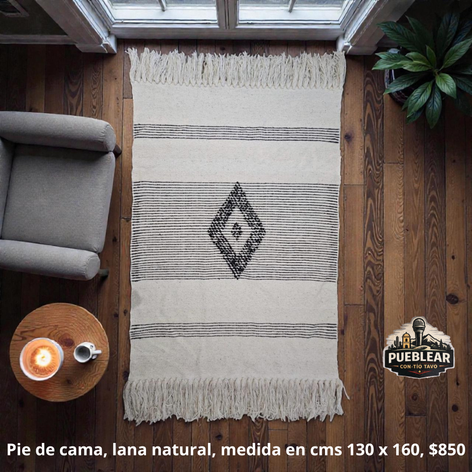 pie de cama, lana natural, medida 130 x 160, $850